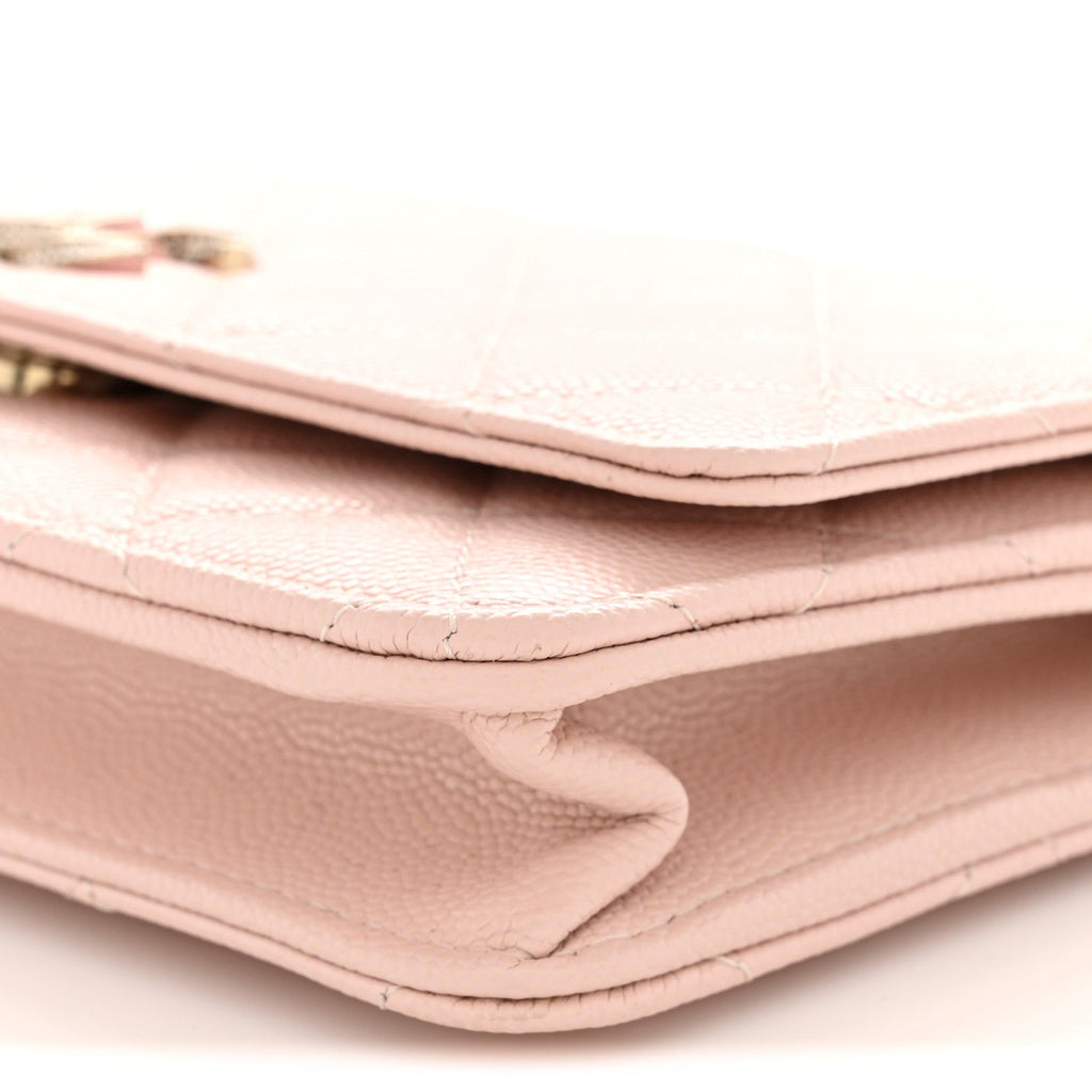 Caviar Quilted Crystal Enamel CC Wallet On Chain WOC Light Pink wholesalehk.shop