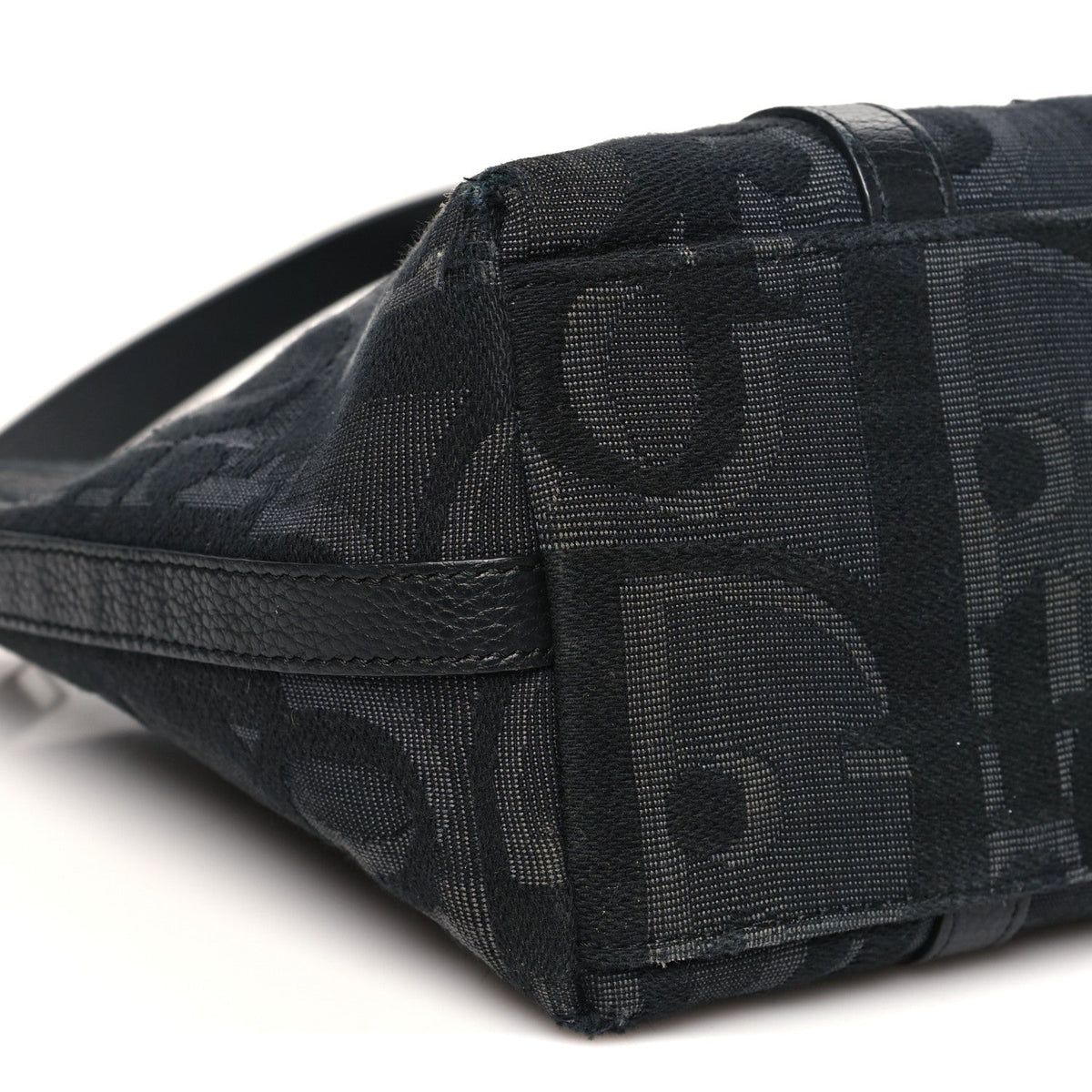 Maxi Oblique Jacquard Weekender 25 Black wholesalehk.shop