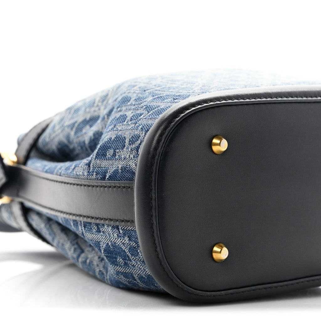 Denim Oblique Jacquard Medium C'est Chain Bucket Bag Denim Blue wholesalehk.shop