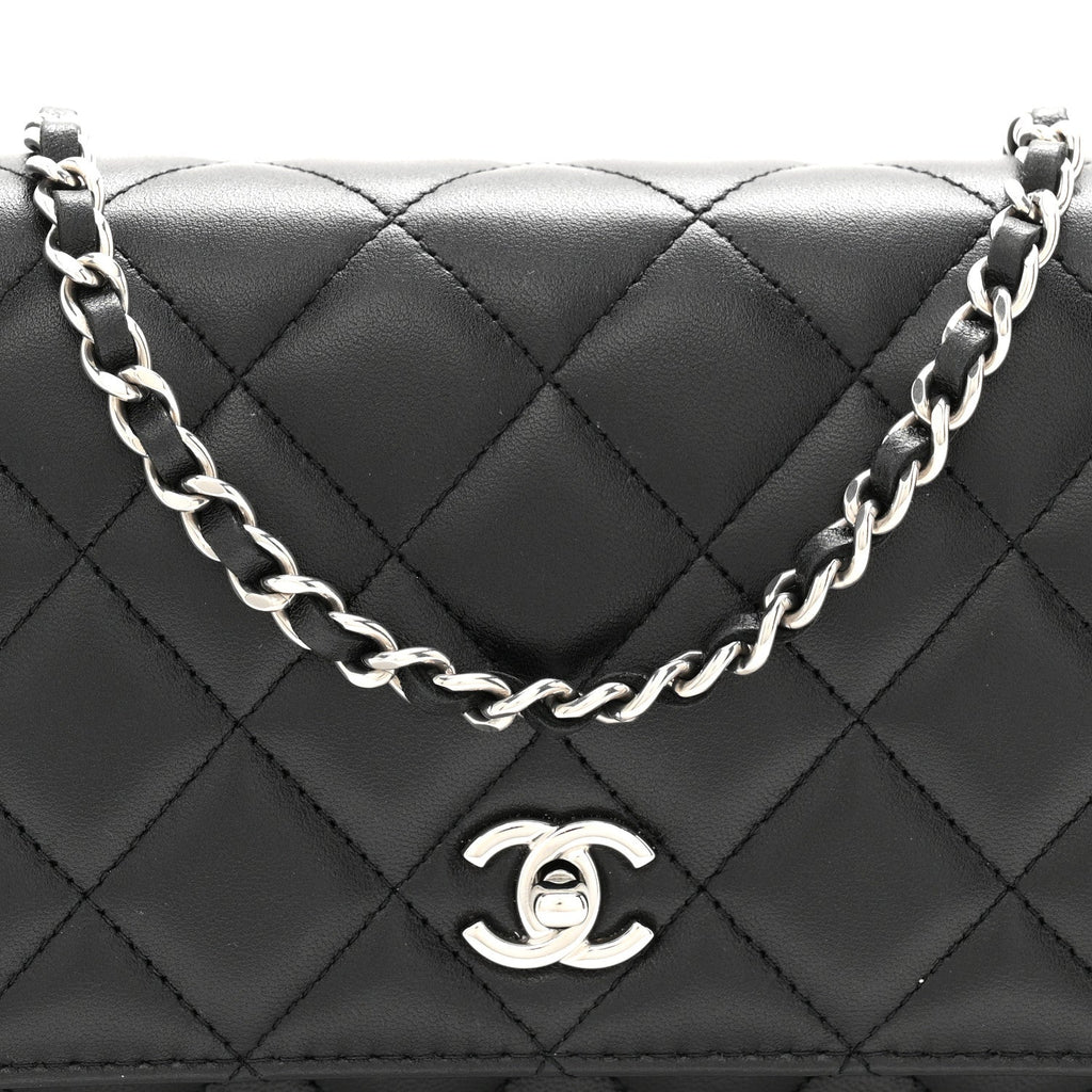 Lambskin Quilted CC Turnlock Wallet On Chain WOC Black wholesalehk.shop