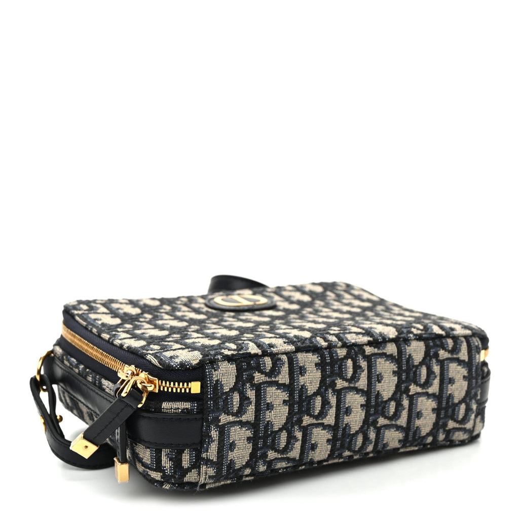 Oblique 30 Montaigne Top Handle Box Bag Blue wholesalehk.shop