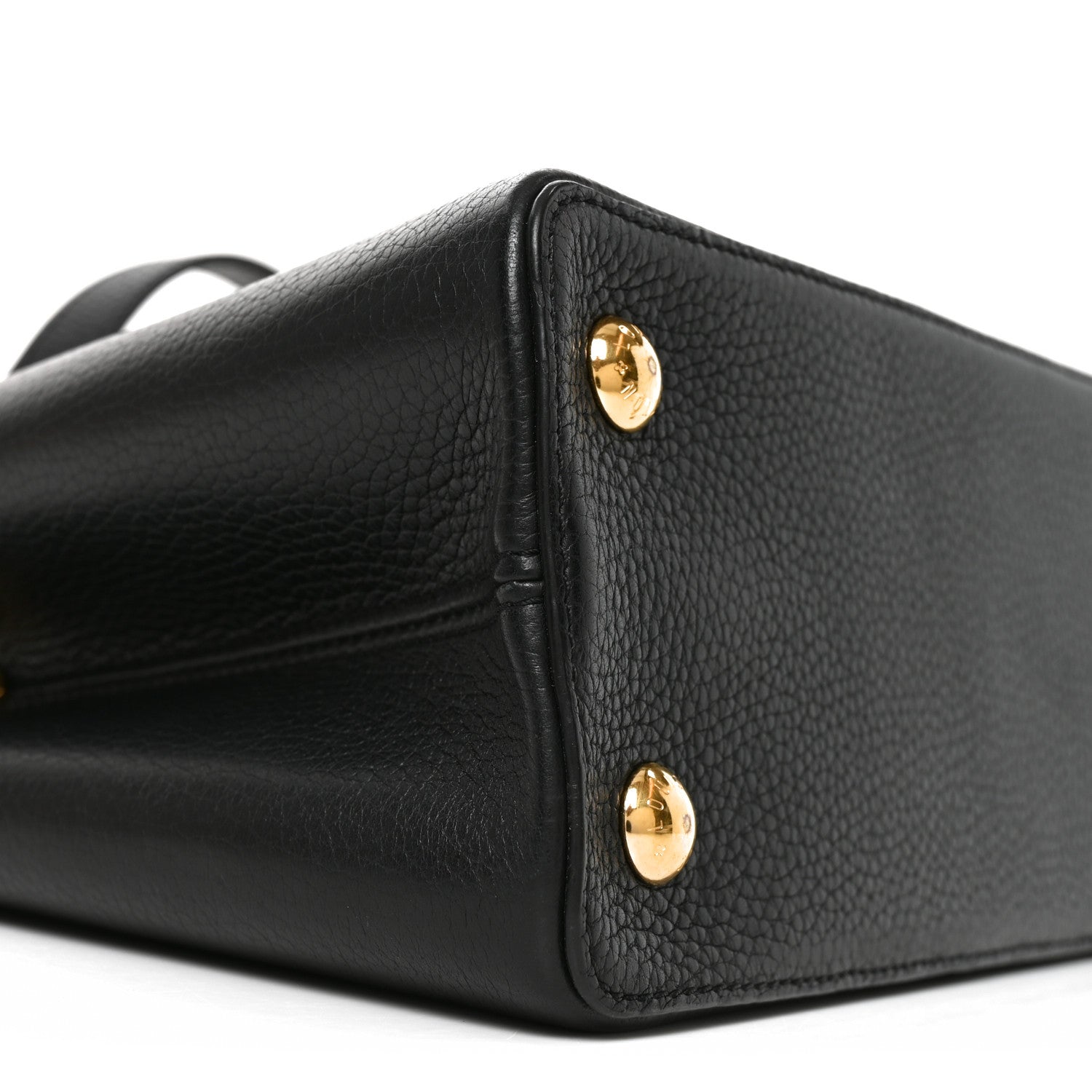 Taurillon Studded Capucines PM Black £¨ Direct shipment via from wholesalehk.shop