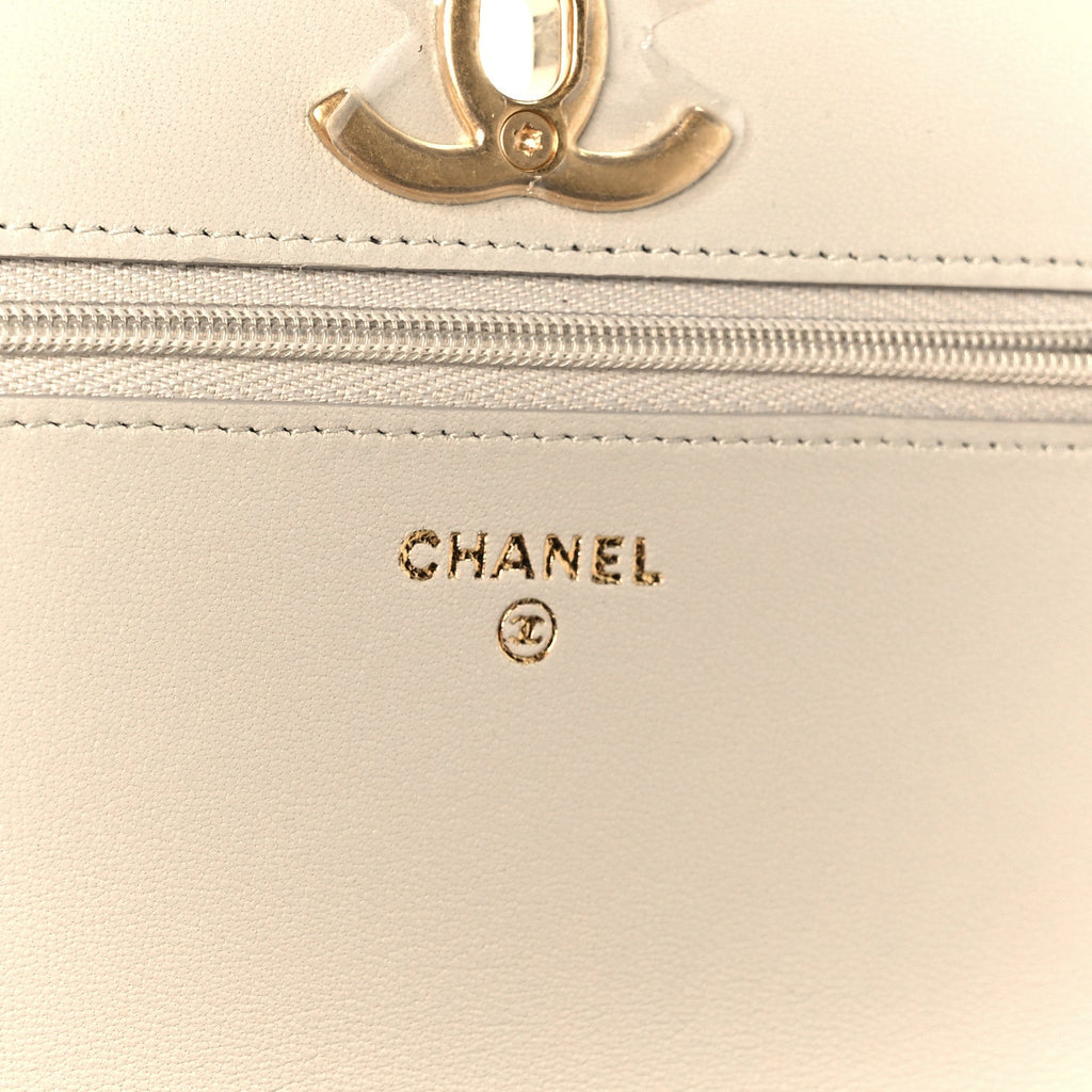 Lambskin Quilted CC Wallet on Chain WOC Light Beige wholesalehk.shop