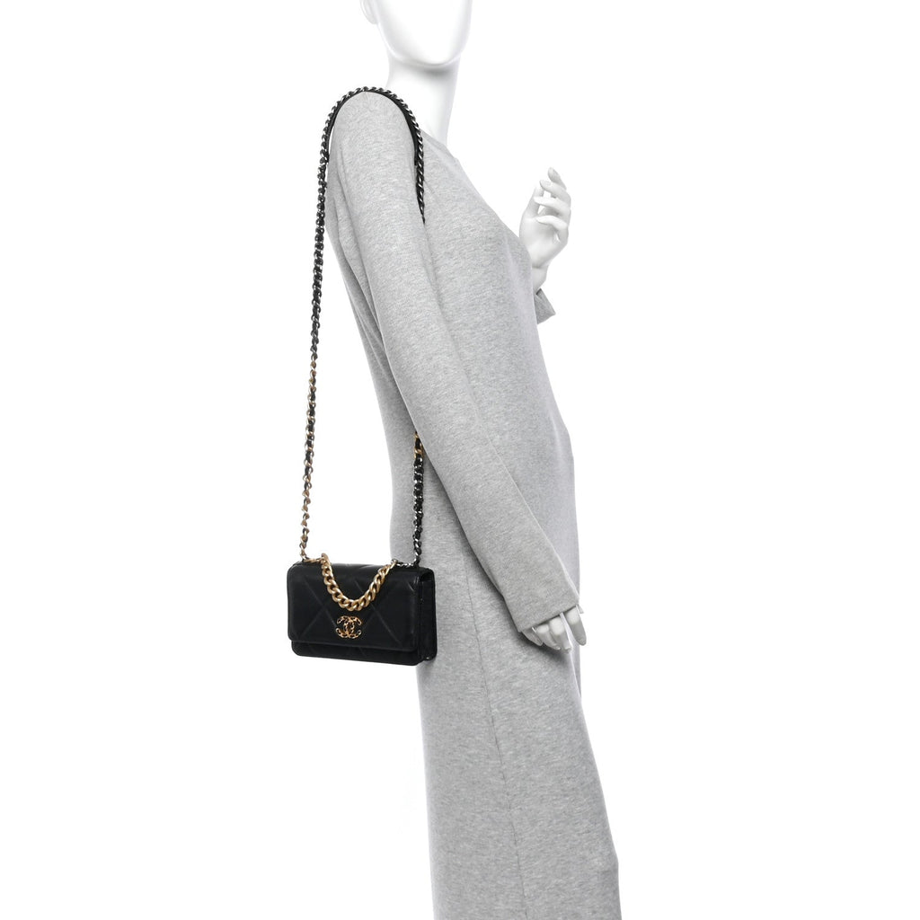 Lambskin Quilted Chanel 19 Wallet On Chain WOC Black wholesalehk.shop