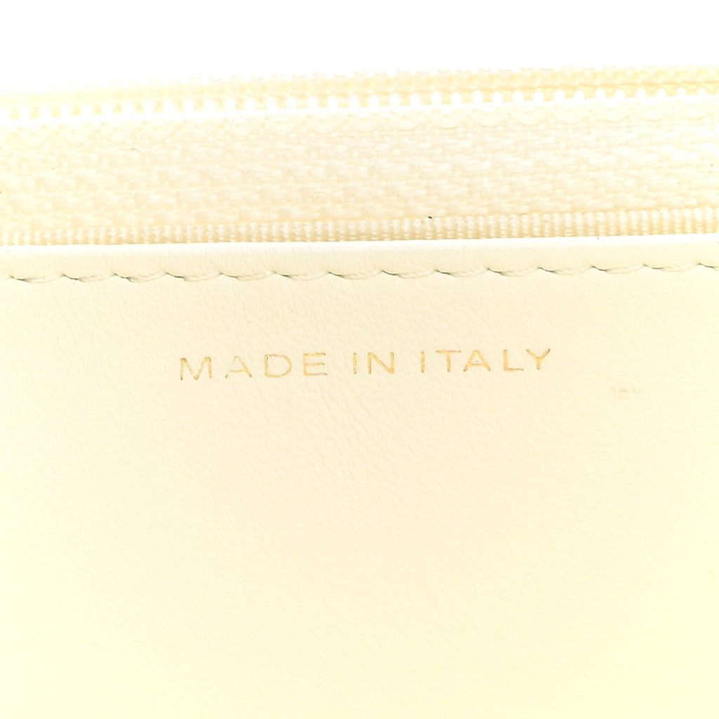 Caviar Quilted Wallet on Chain WOC White wholesalehk.shop