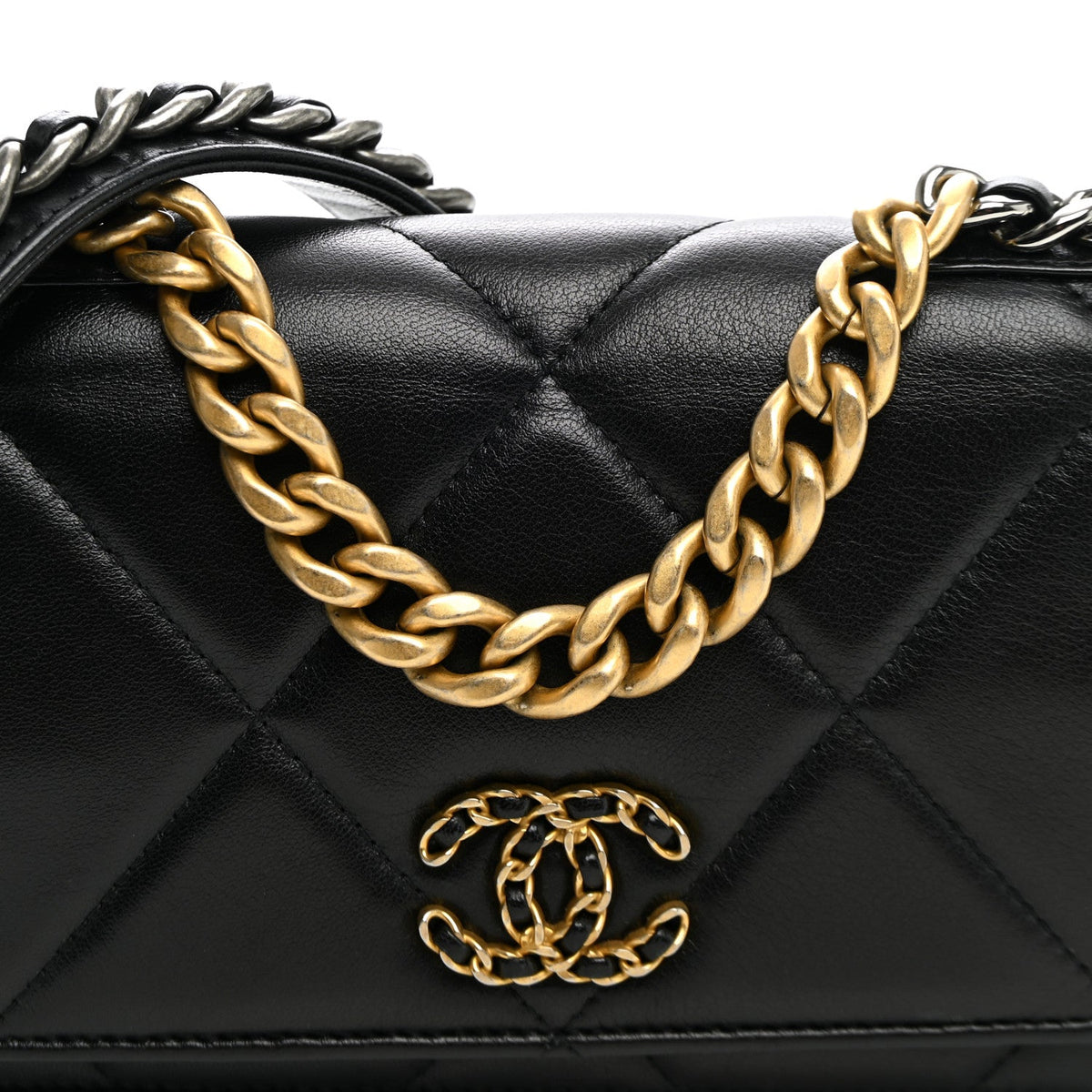 Lambskin Quilted Chanel 19 Wallet On Chain WOC Black wholesalehk.shop