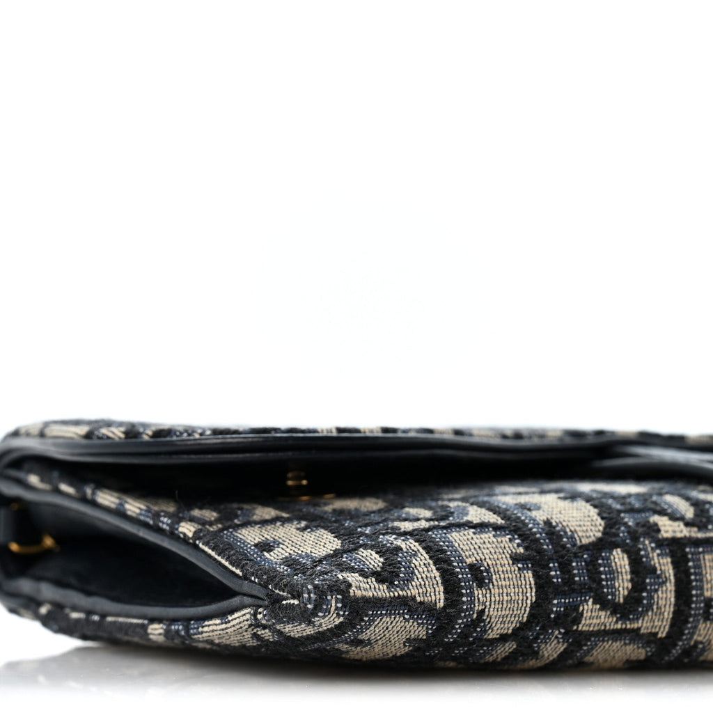Oblique Small Saddle Chain Pouch Blue wholesalehk.shop