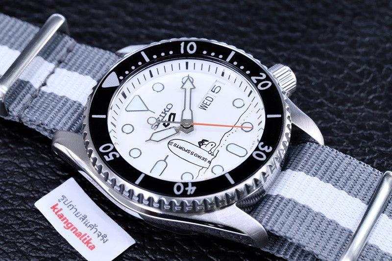 Seiko 5 Sports x Peanuts Surfboard Snoopy Limited Edition White Dial Two Tone NATO Strap Watch For Men - SRPK25K1 wholesalehk.shop