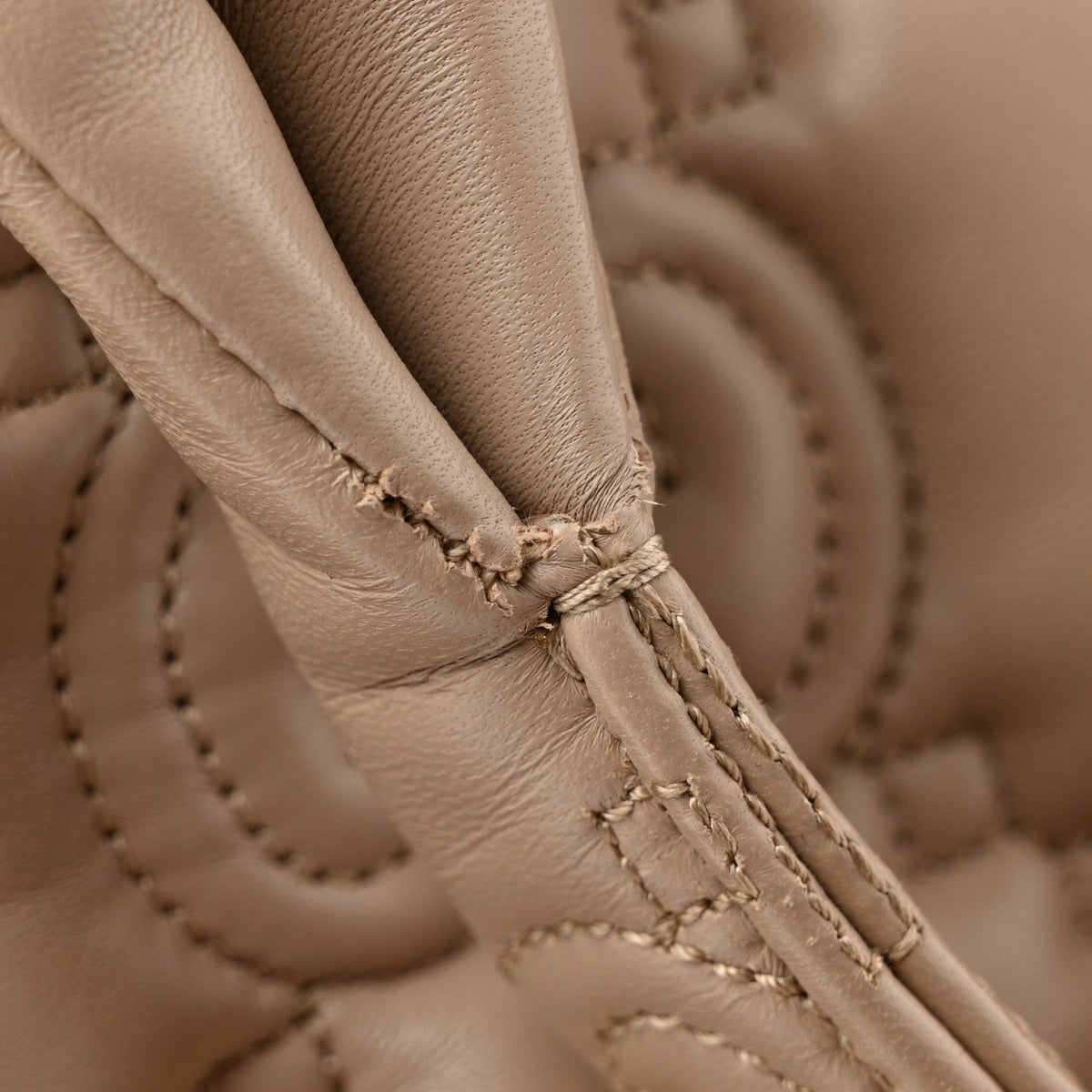 Calfskin GG Matelasse Large Tote  Beige wholesalehk.shop