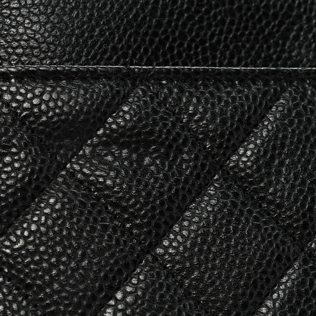 Caviar Quilted Wallet on Chain WOC Black wholesalehk.shop