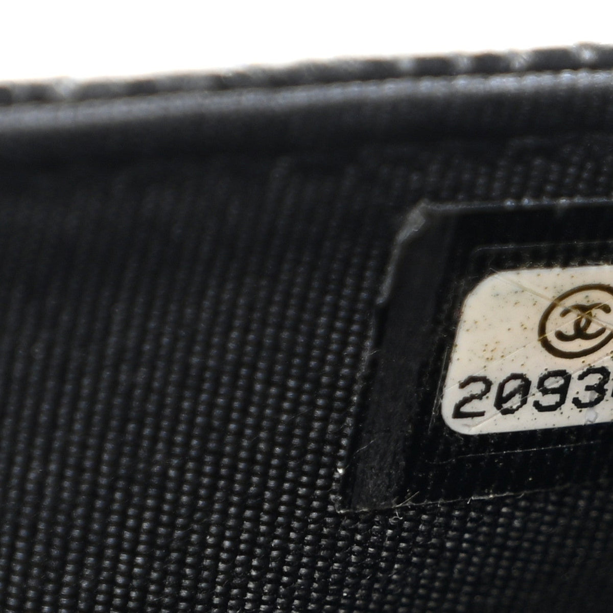 Caviar Quilted Wallet on Chain WOC Black wholesalehk.shop