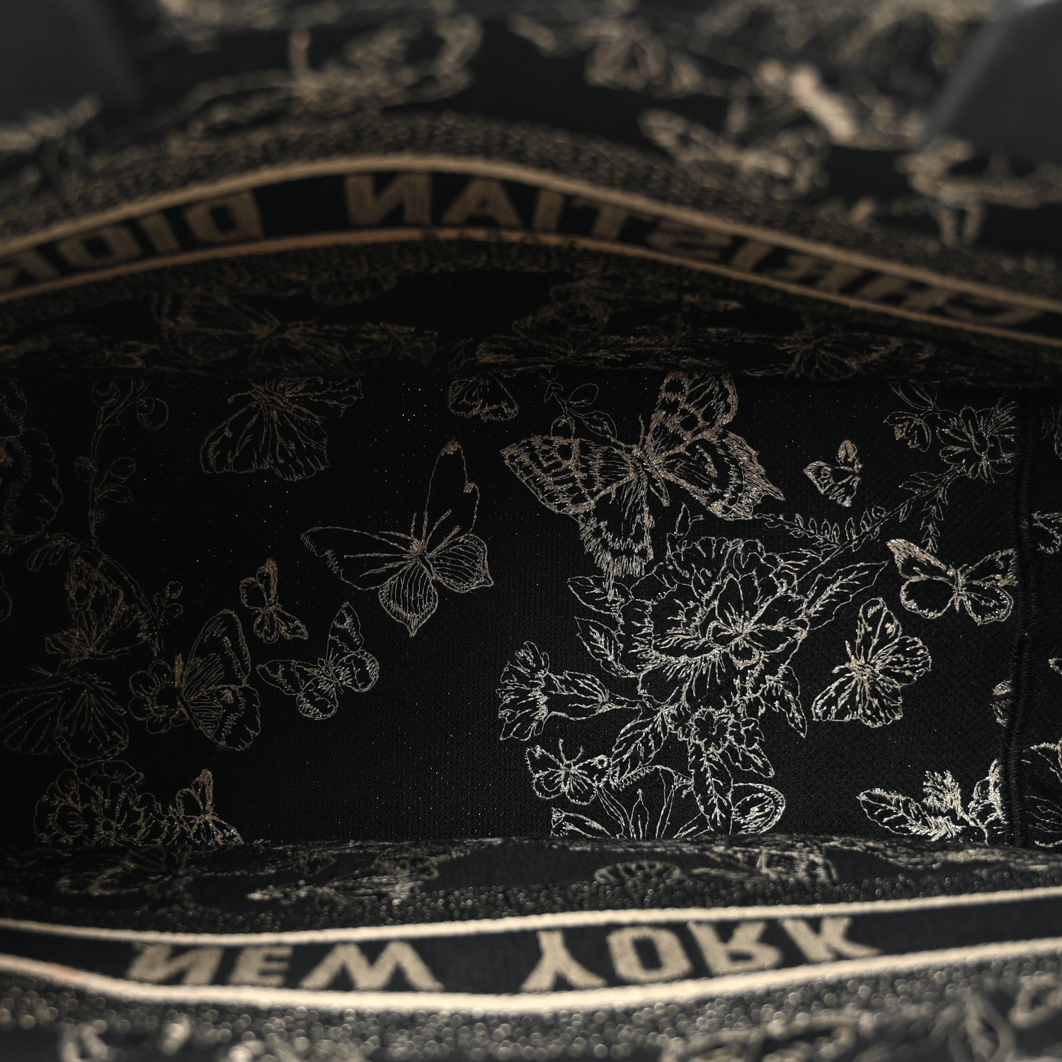 Canvas Embroidered Medium New York Butterfly Book Tote Black £¨ Direct shipment via from wholesalehk.shop