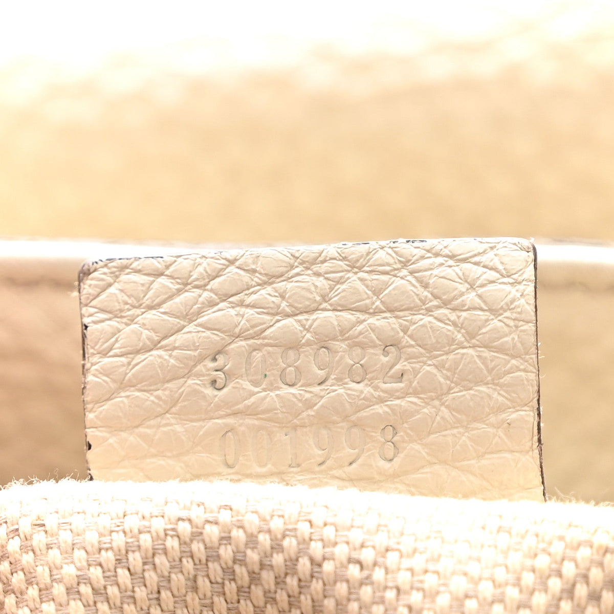 Pebbled Calfskin Medium Soho Chain Shoulder Bag Off White wholesalehk.shop