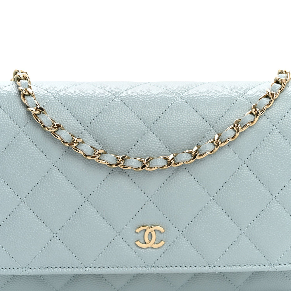 Caviar Quilted Wallet on Chain WOC Light Blue wholesalehk.shop