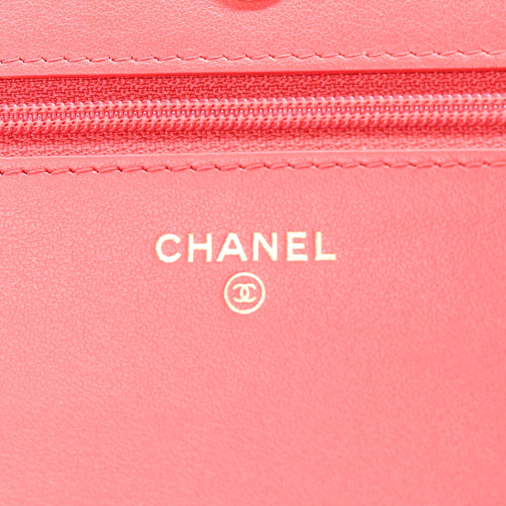 Caviar Quilted Boy Wallet On Chain WOC Red wholesalehk.shop