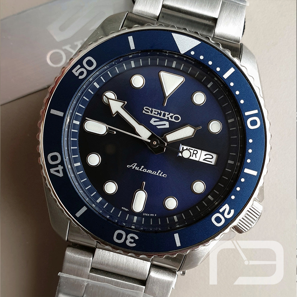 Seiko 5 Sports Automatic Analog Blue Dial Silver Steel Strap Watch For Men - SRPD51K1 wholesalehk.shop