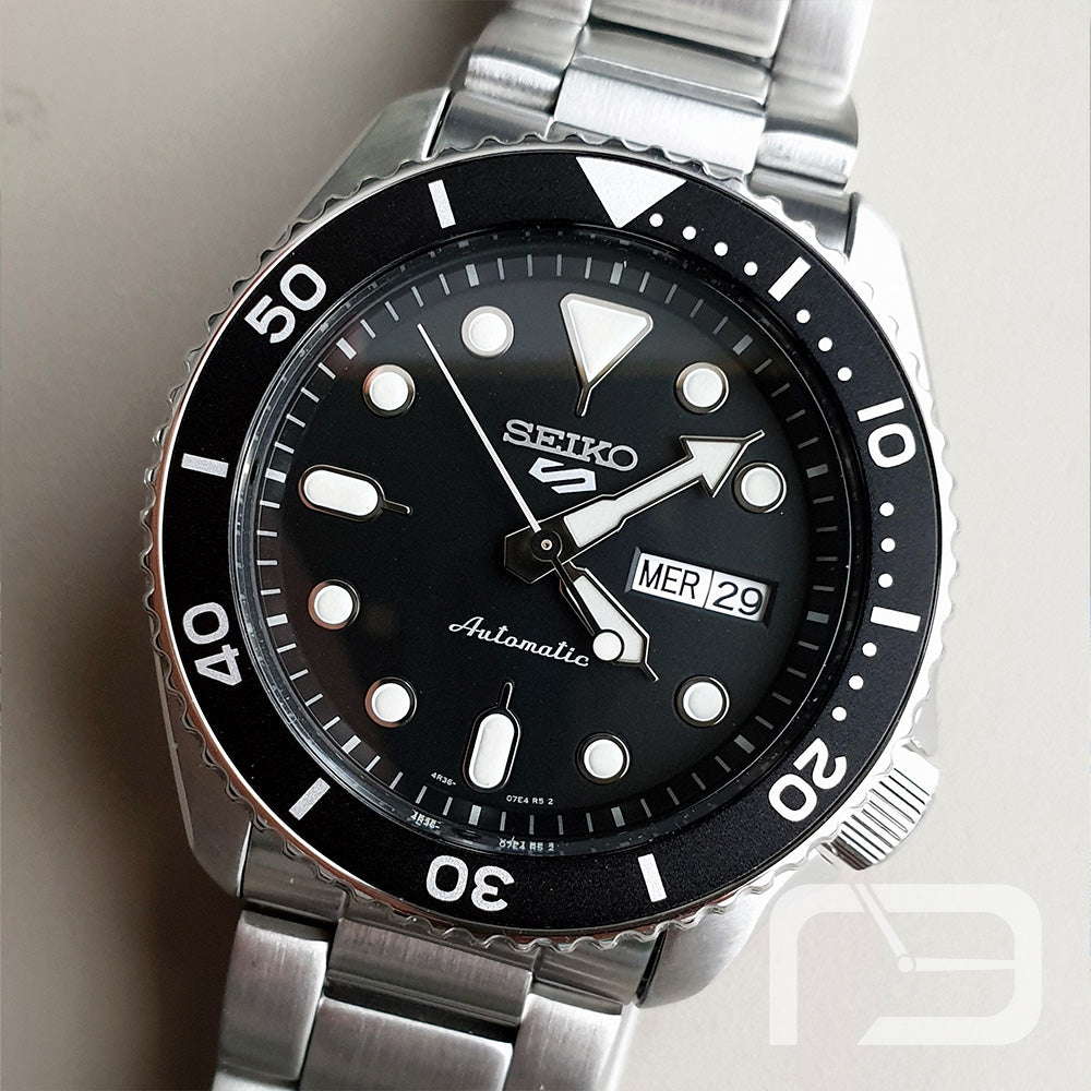 Seiko 5 Sports Automatic Day Date Black Dial Silver Steel Strap Watch for Men - SRPD55K1 wholesalehk.shop