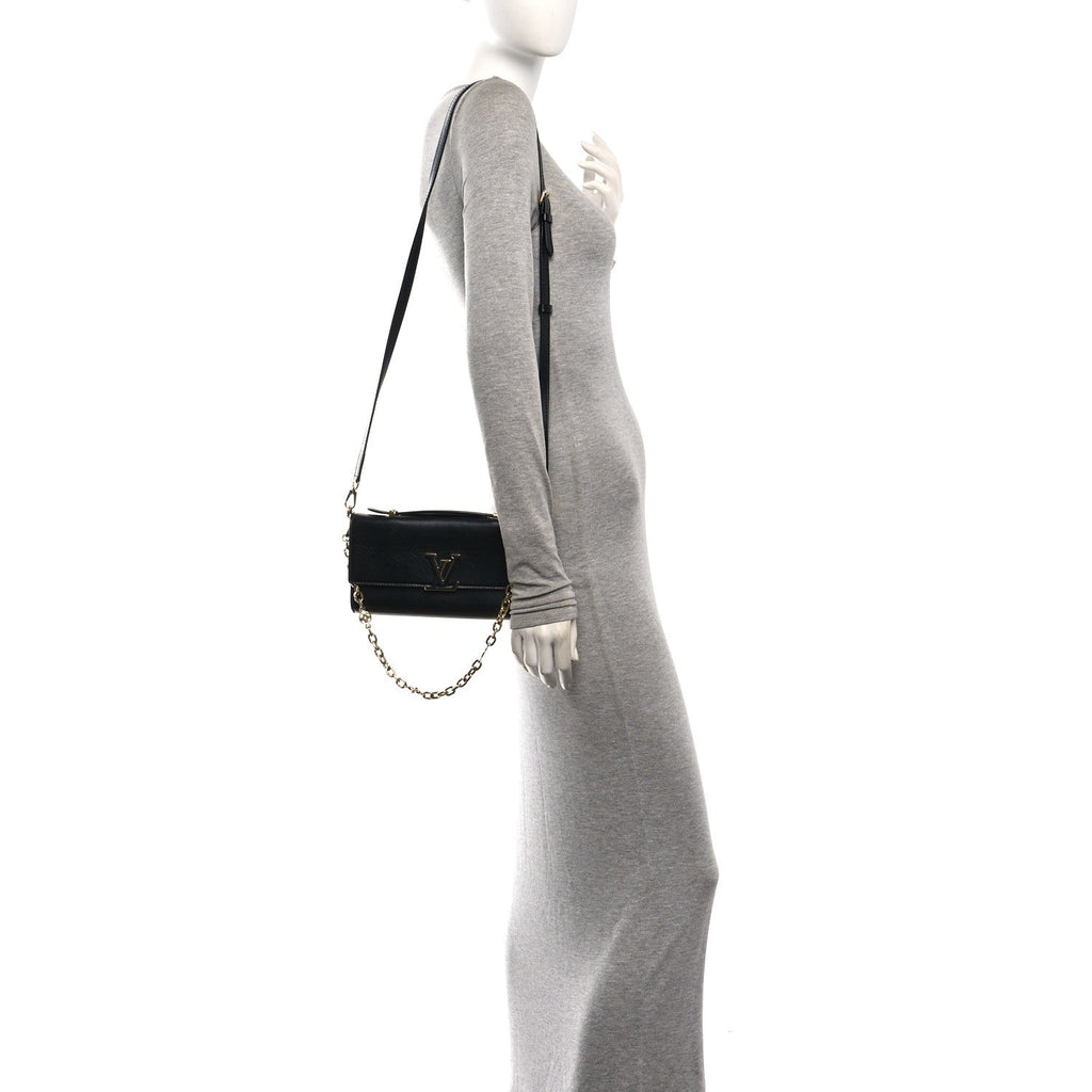 Calfskin LV Wallet On Chain Capucines Black £¨ Direct shipment via from wholesalehk.shop