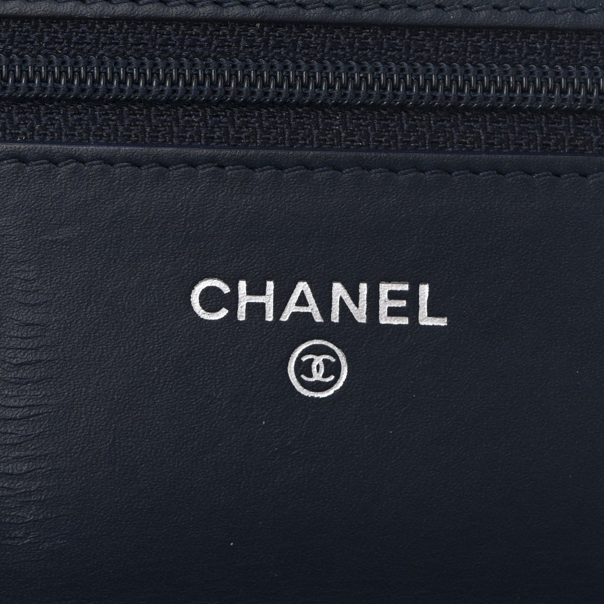 Patent Quilted Wallet On Chain WOC Navy Blue wholesalehk.shop
