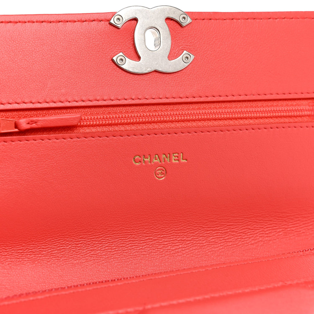 Lambskin Quilted Chanel 19 Wallet On Chain WOC Coral wholesalehk.shop