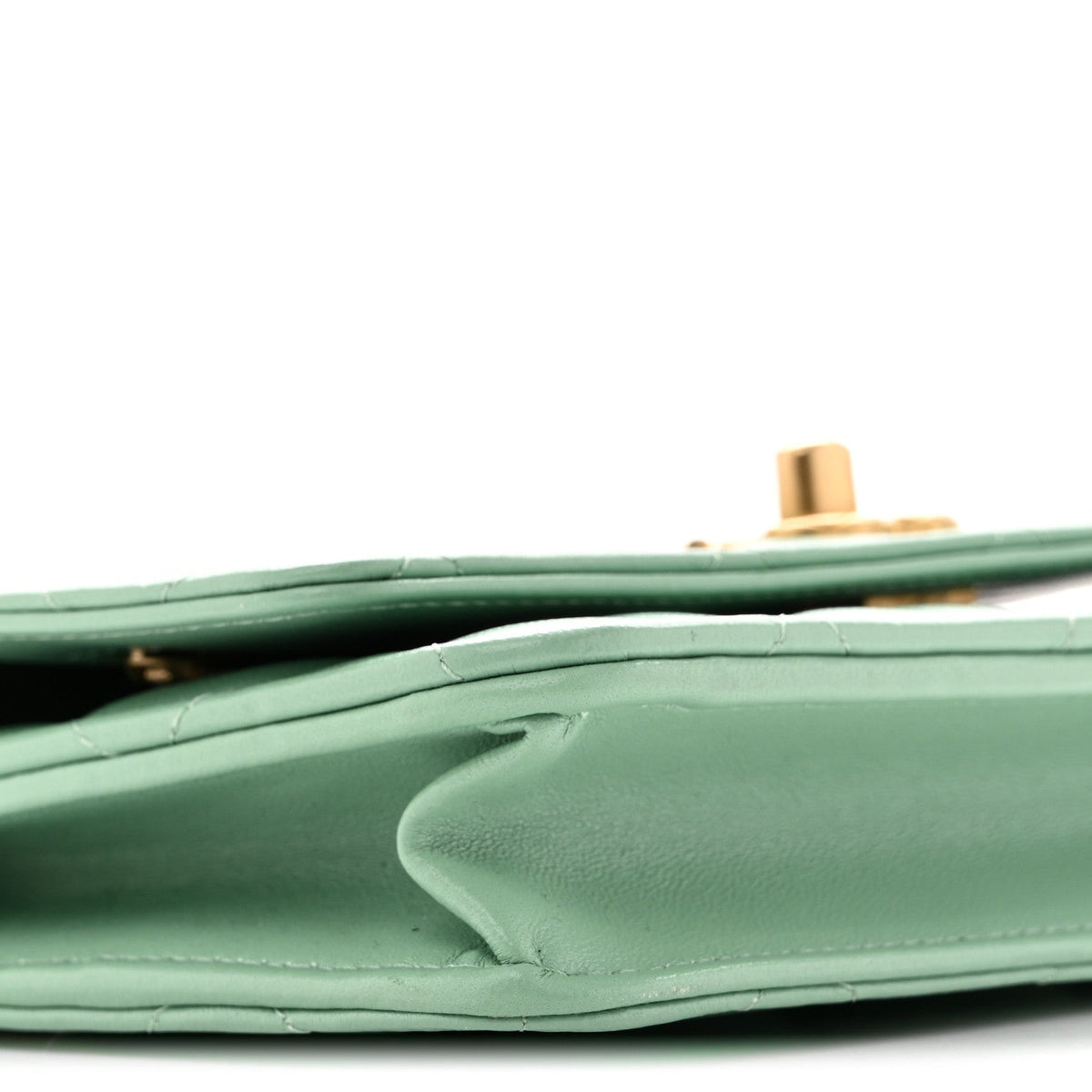 Lambskin Quilted Logo WOC Wallet On Chain Green wholesalehk.shop