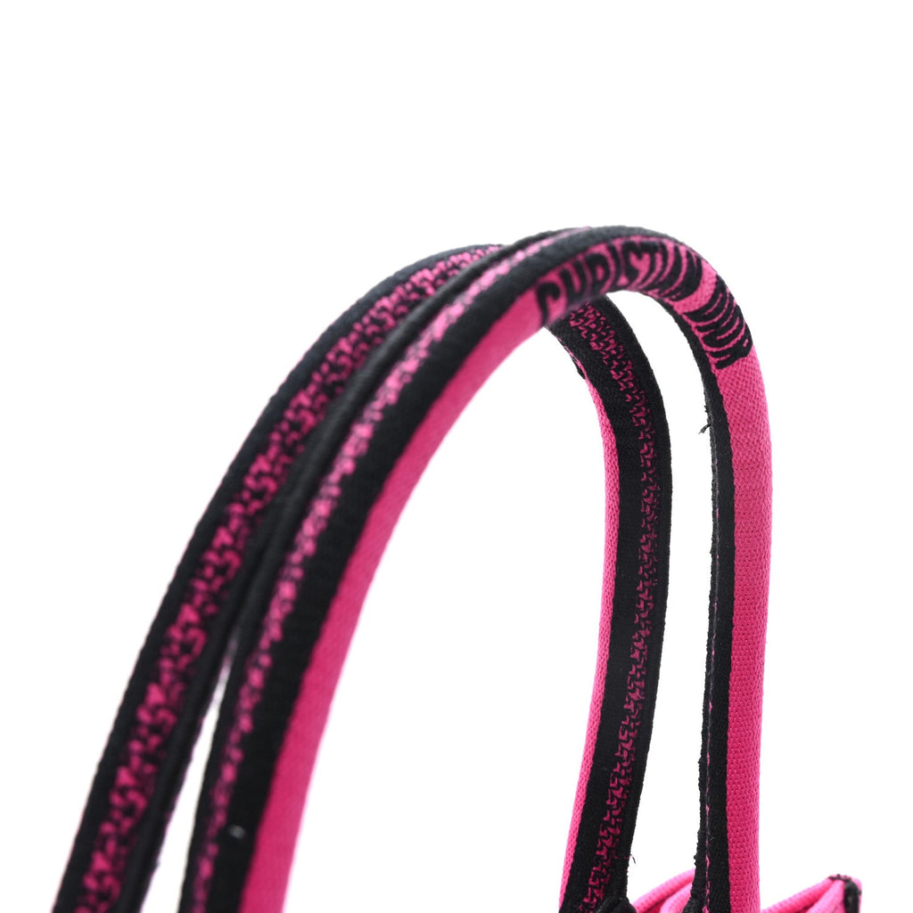 Canvas Embroidered Medium Jungle Pop Book Tote Fuchsia Multicolor £¨ Direct shipment via from wholesalehk.shop