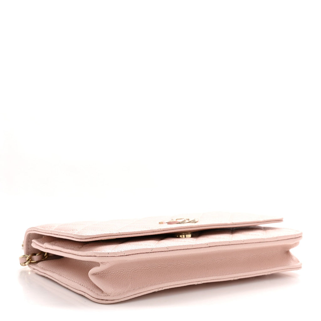 Caviar Quilted Crystal Enamel CC Wallet On Chain WOC Light Pink wholesalehk.shop