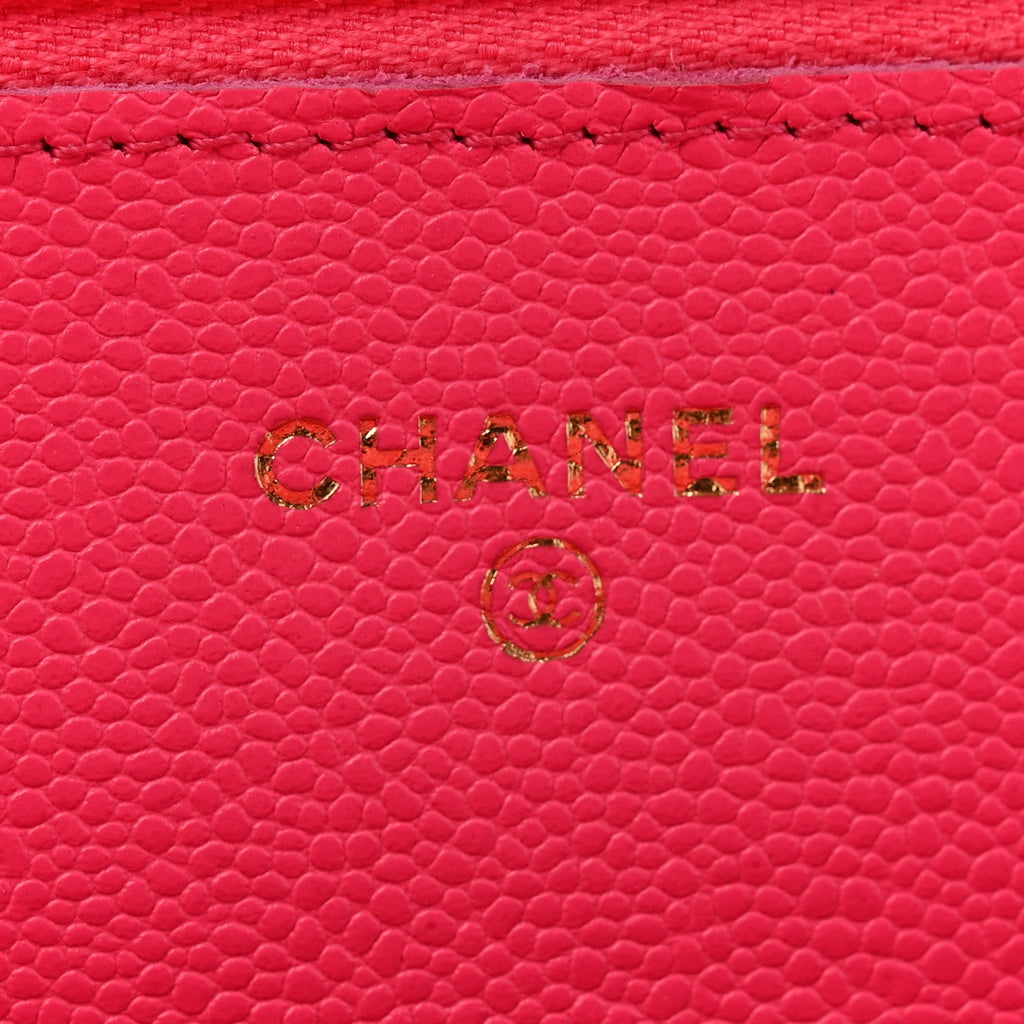 Caviar Quilted Wallet on Chain WOC Fuchsia wholesalehk.shop