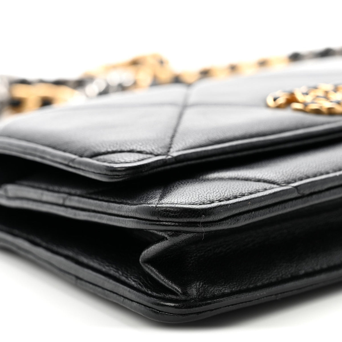 Lambskin Quilted Chanel 19 Wallet On Chain WOC Black wholesalehk.shop