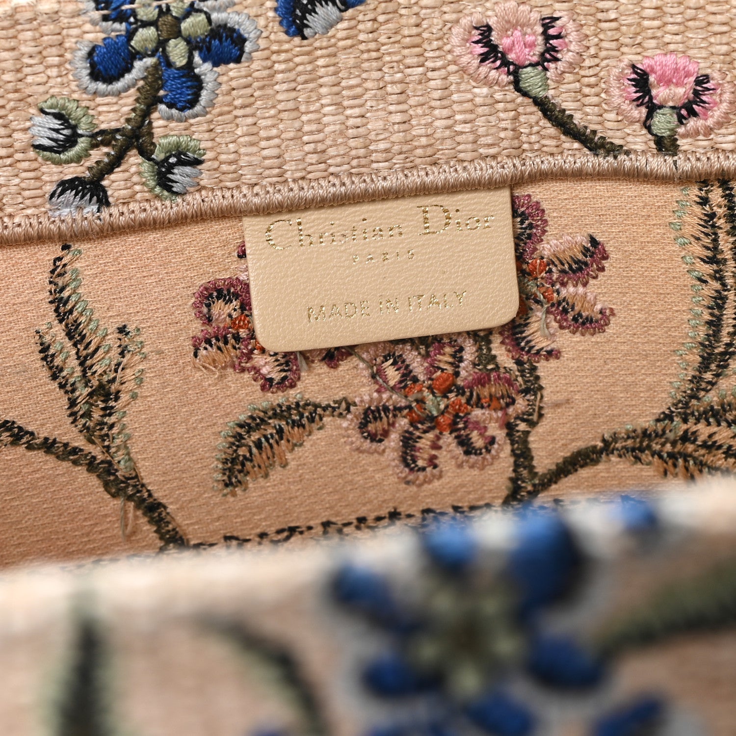 Raffia Embroidered Petites Fleurs Medium Book Tote Natural £¨ Direct shipment via from wholesalehk.shop
