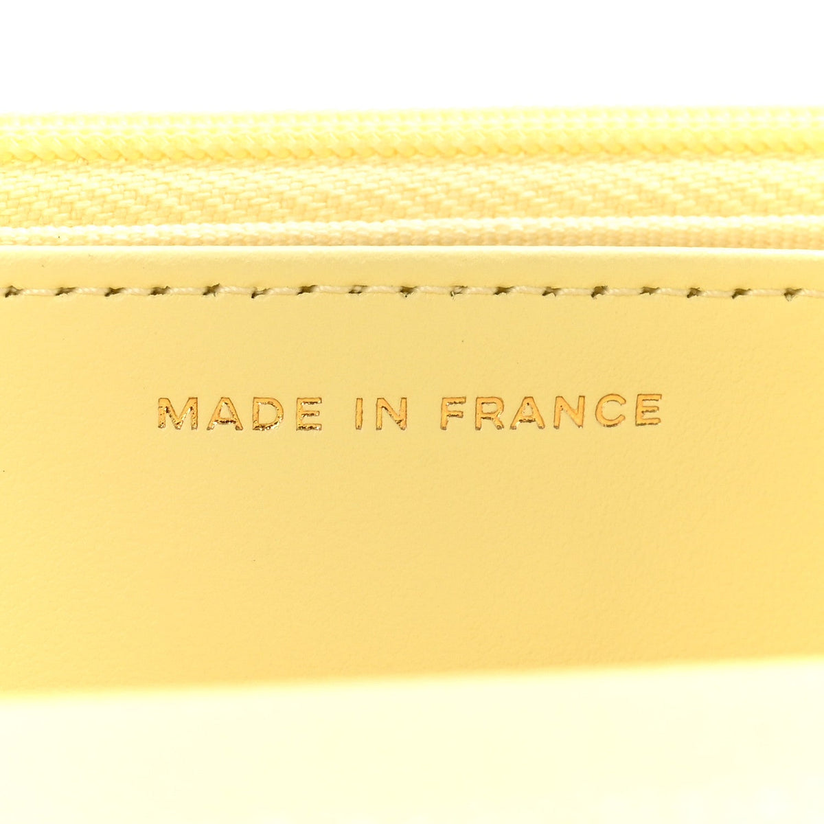 Caviar Quilted CC Turn Lock Wallet On Chain WOC Light Yellow wholesalehk.shop