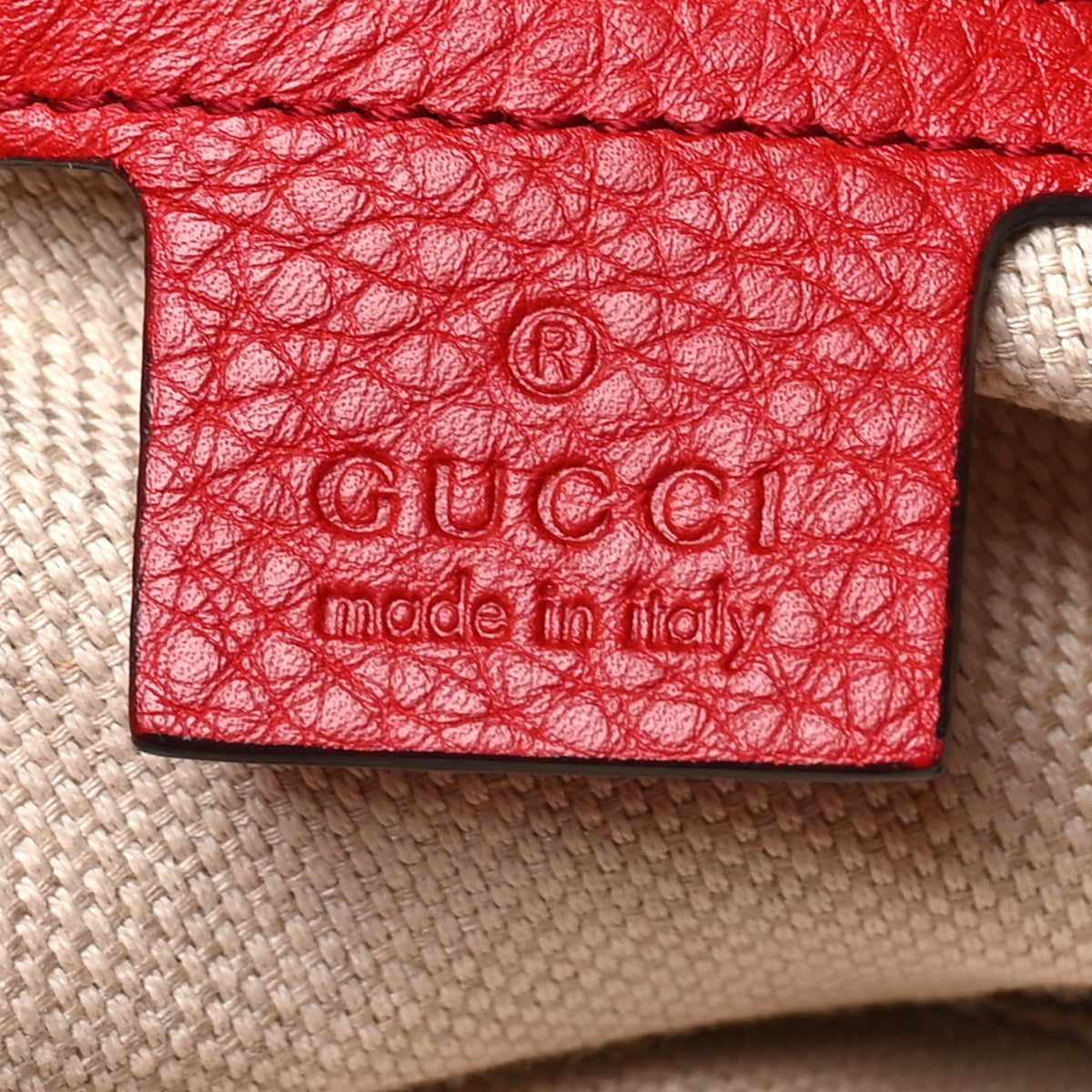 Pebbled Calfskin Medium Soho Chain Shoulder Bag Tabasco Red wholesalehk.shop