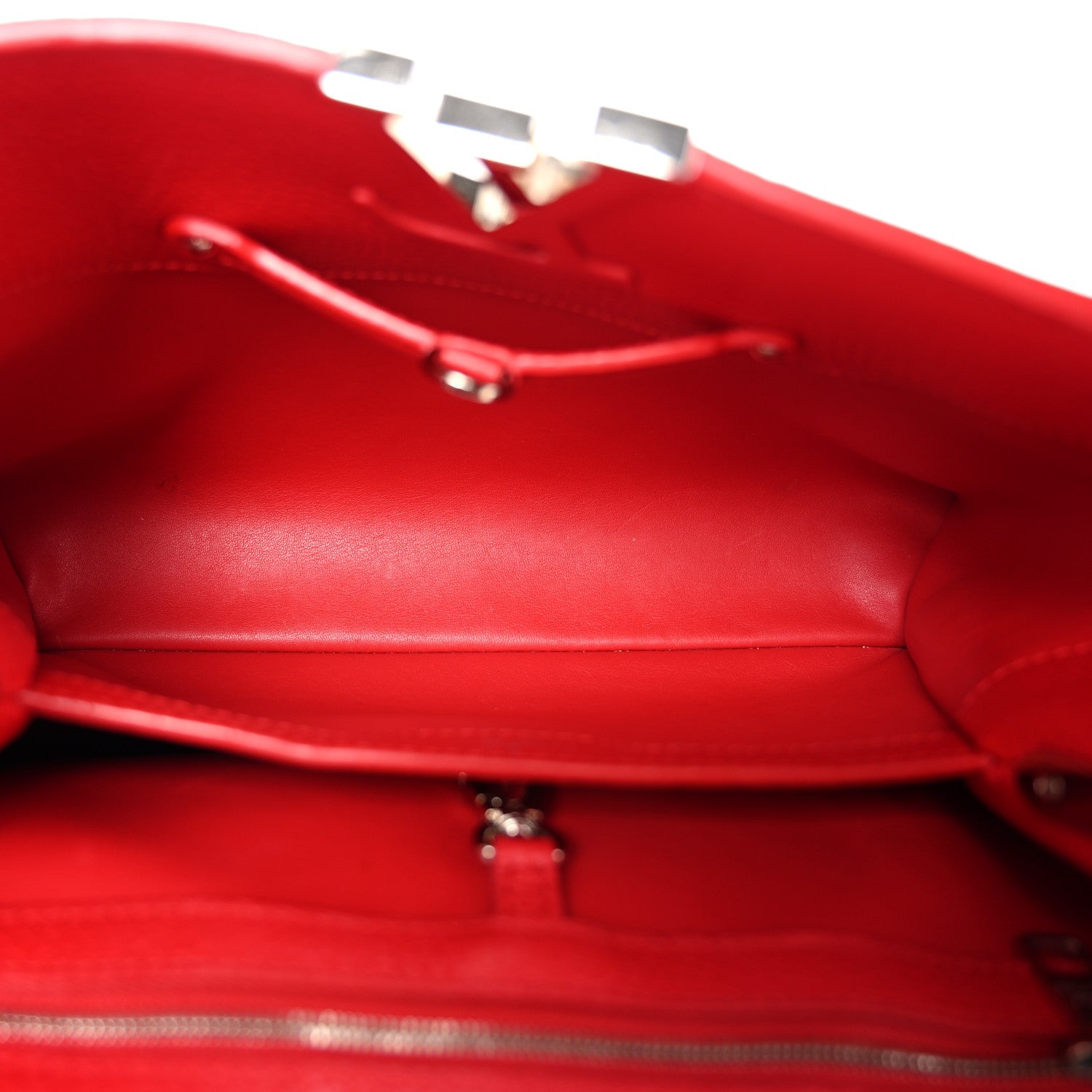 Taurillon Capucines PM Rubis £¨ Direct shipment via from wholesalehk.shop