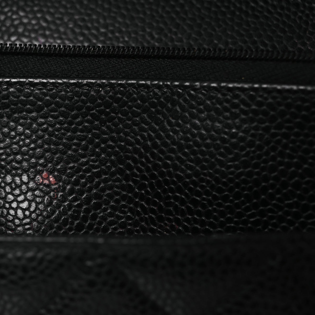 Caviar Quilted Wallet on Chain WOC Black wholesalehk.shop