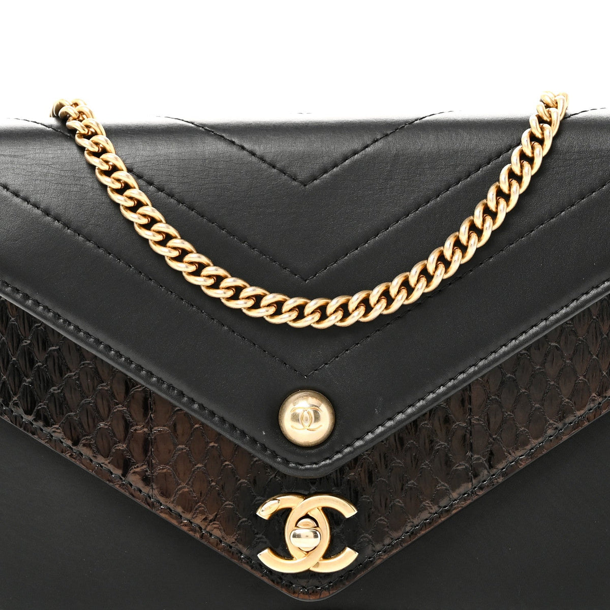 Calfskin Elaphe Double Chevron Mini Wallet On Chain WOC Black Black wholesalehk.shop
