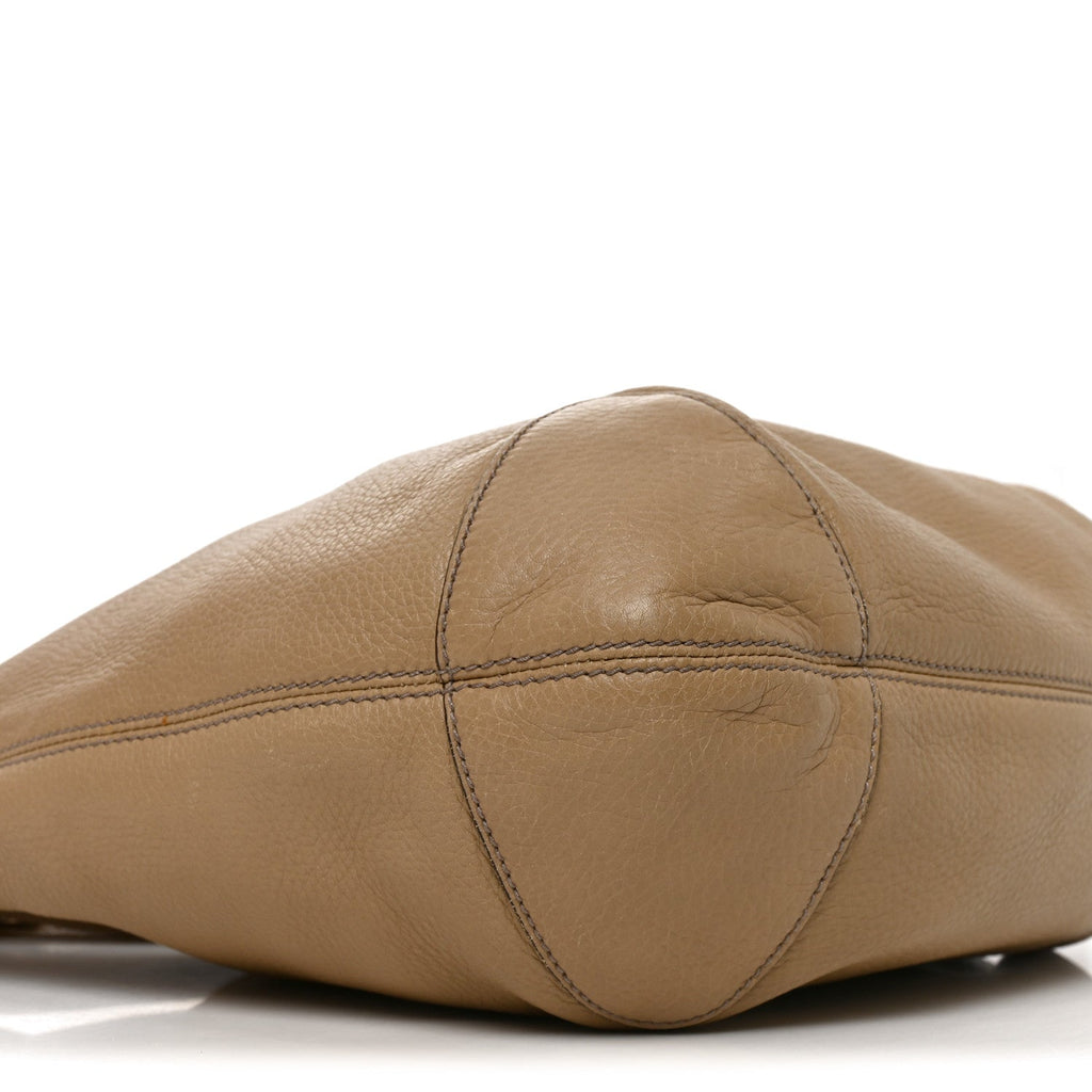 Pebbled Calfskin Medium Soho Chain Hobo Camelia wholesalehk.shop