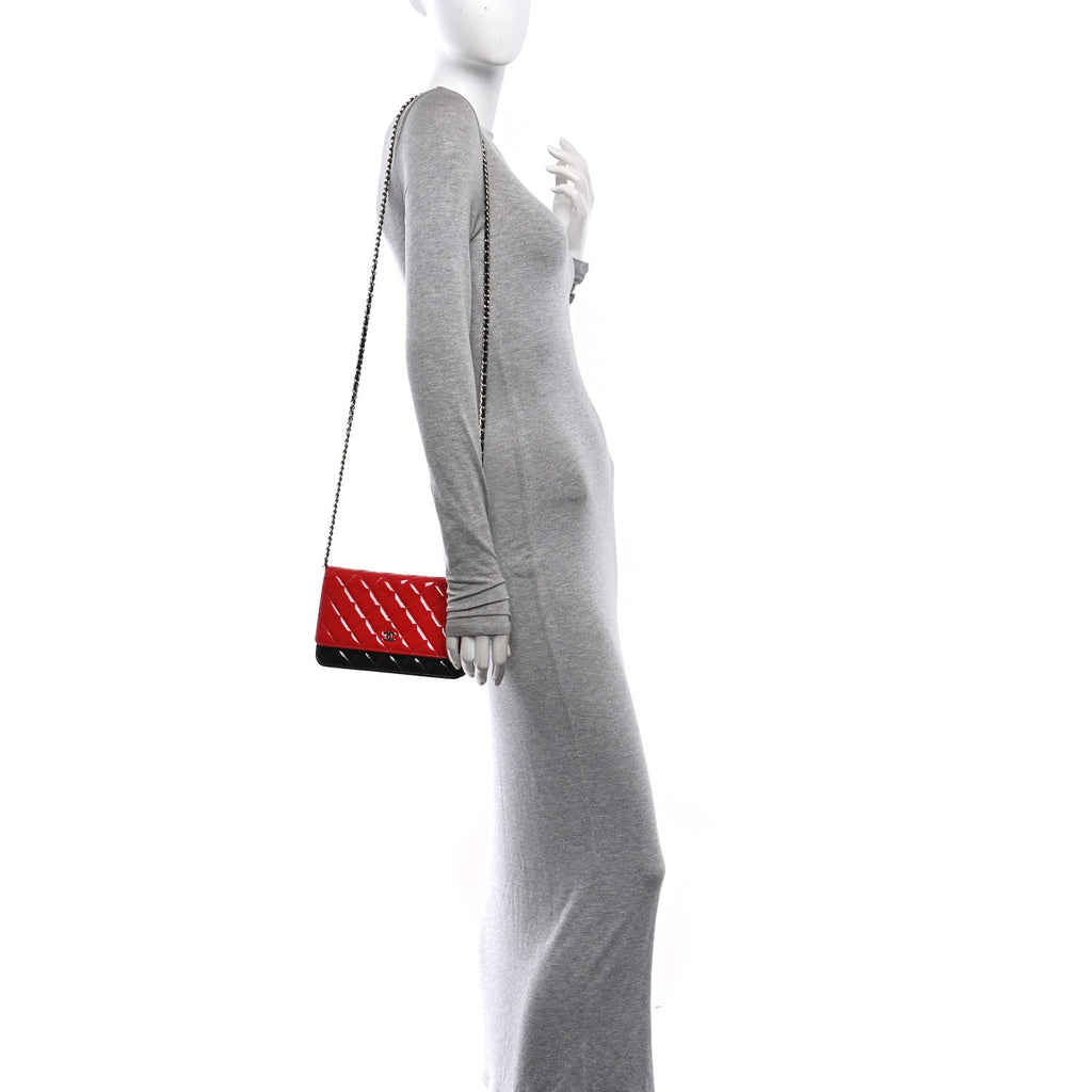 Patent Quilted Bi-Color Wallet On Chain WOC Red Black wholesalehk.shop