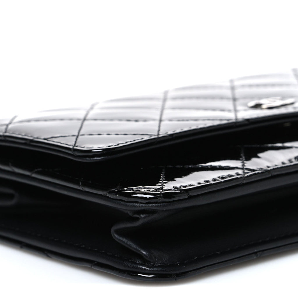 Patent Quilted Wallet On Chain WOC Black wholesalehk.shop