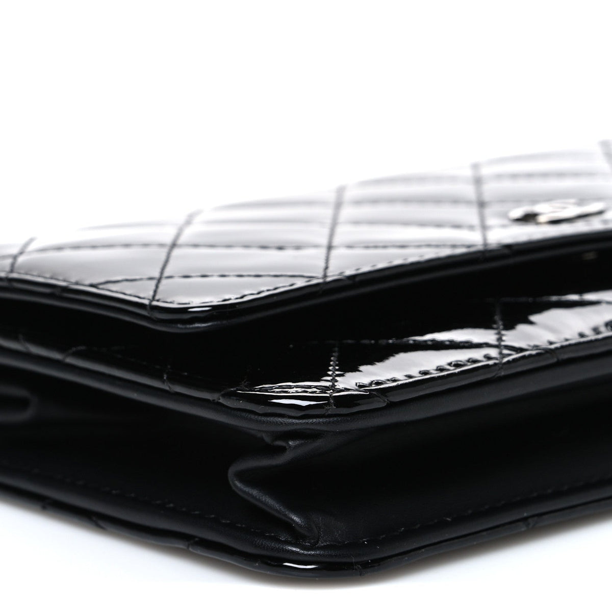 Patent Quilted Wallet On Chain WOC Black wholesalehk.shop