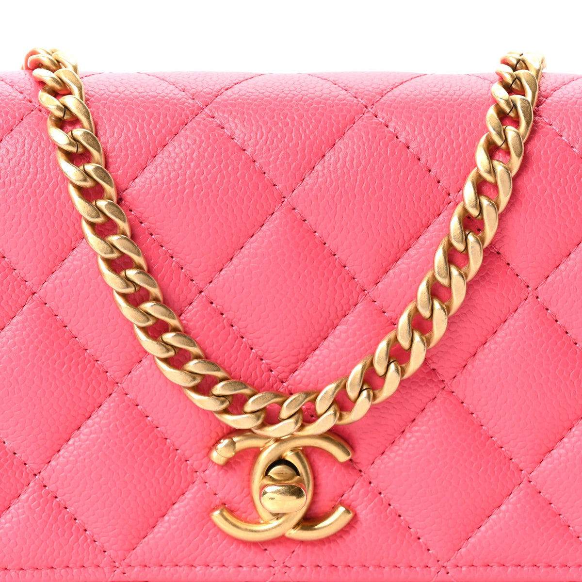 Caviar Quilted Sweetheart Wallet On Chain WOC Fuchsia wholesalehk.shop