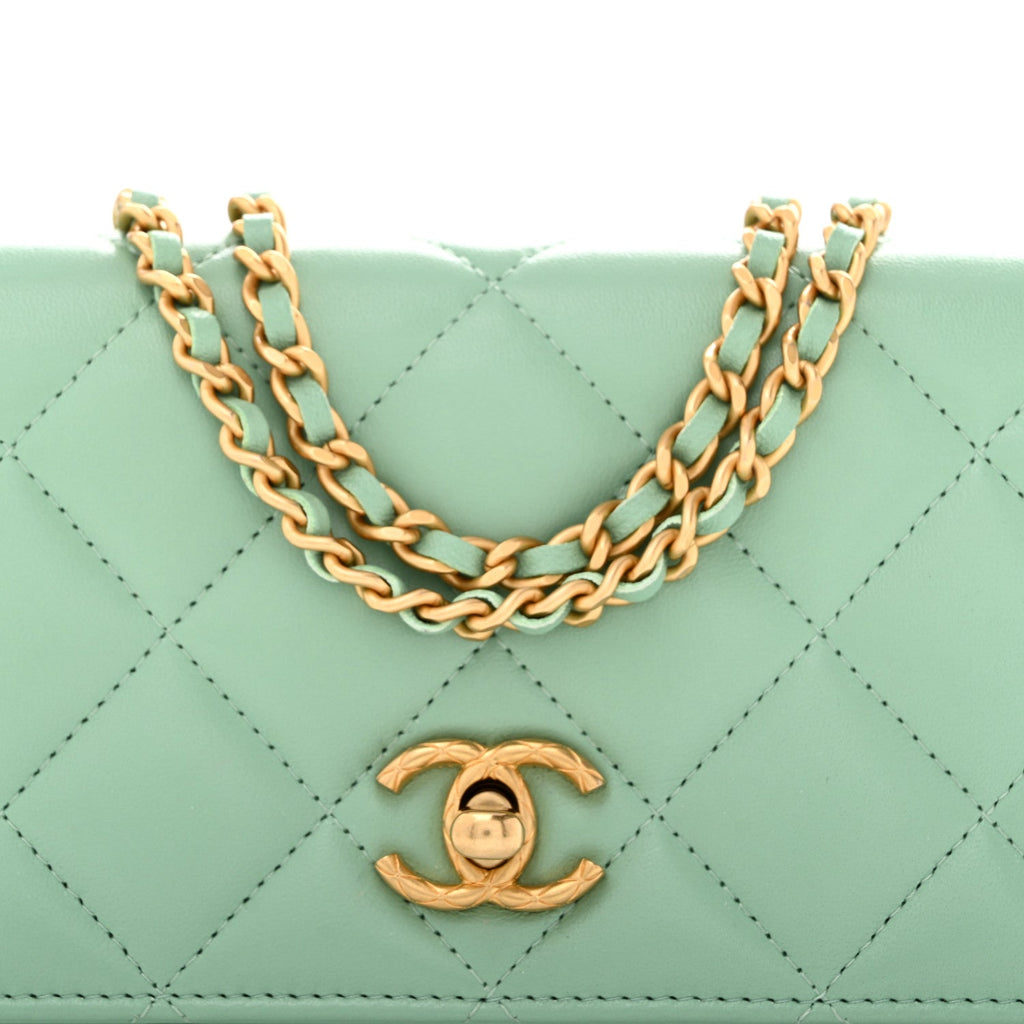 Lambskin Quilted Logo WOC Wallet On Chain Green wholesalehk.shop