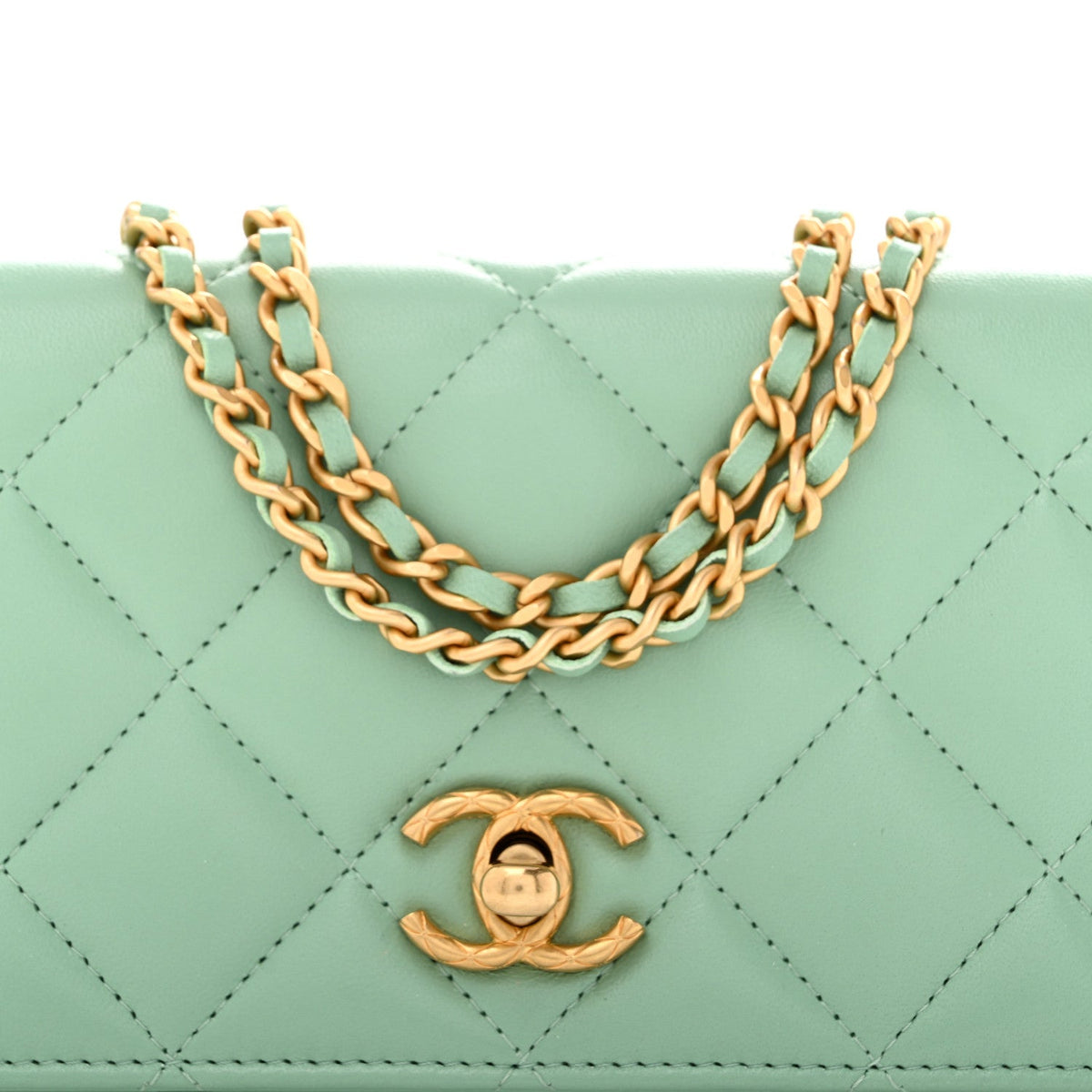 Lambskin Quilted Logo WOC Wallet On Chain Green wholesalehk.shop