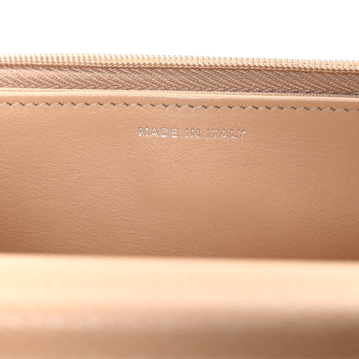 Caviar Quilted Wallet on Chain WOC Beige wholesalehk.shop