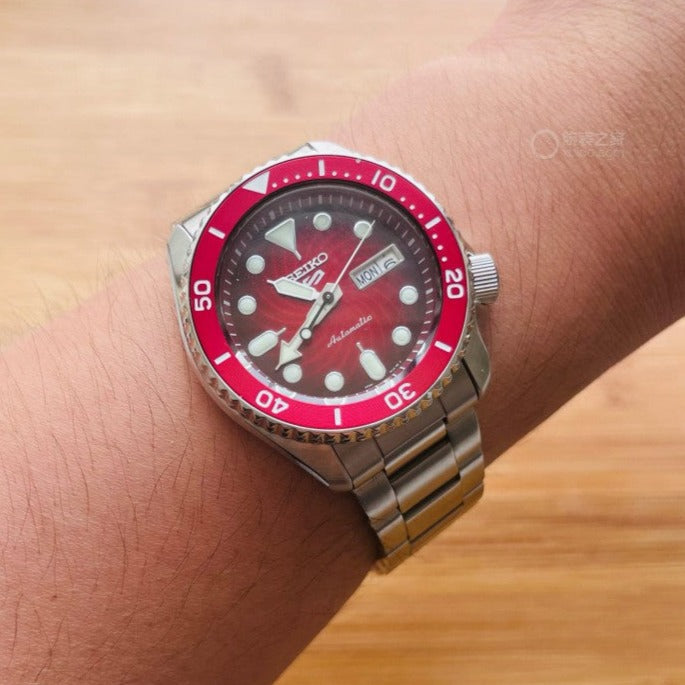 Seiko 5 Sports Mechanical Limited Edition Red Dial Silver Steel Strap Watch For Men - SRPK63K1 wholesalehk.shop
