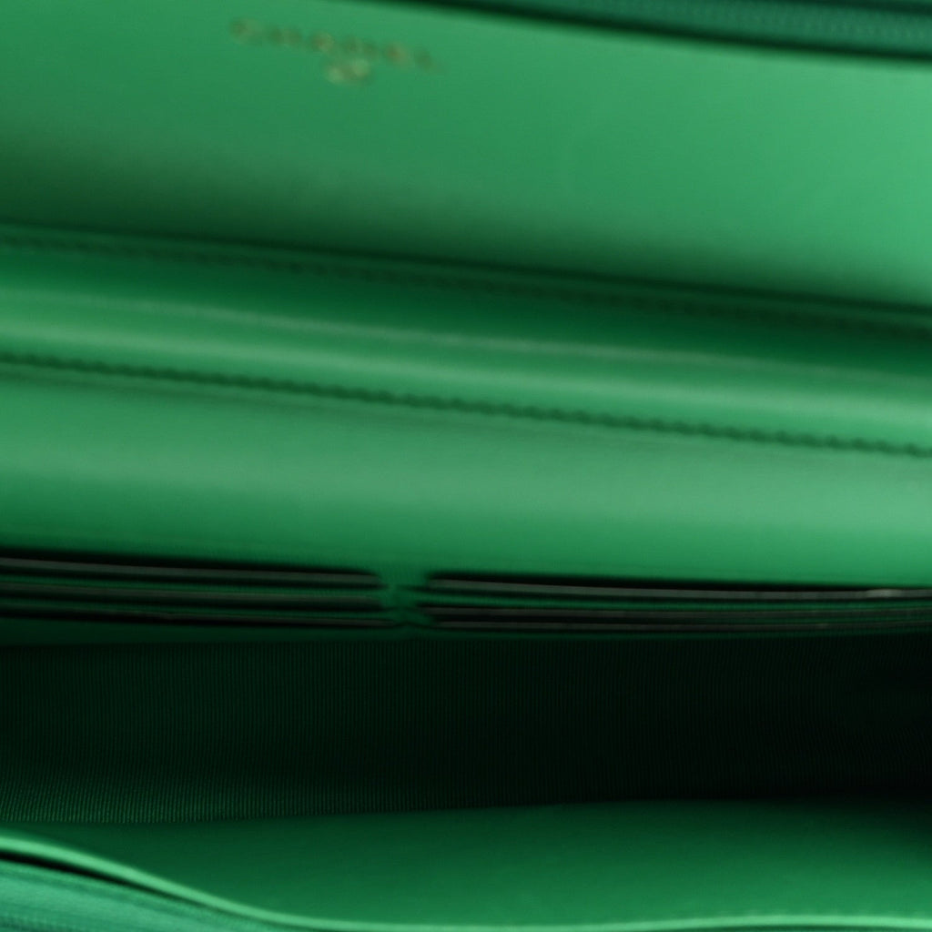 Lambskin Quilted Wallet On Chain WOC Green wholesalehk.shop