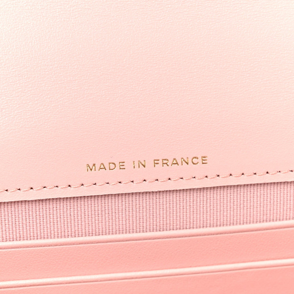 Shiny Caviar Quilted Flap Charm Wallet On Chain WOC Light Pink wholesalehk.shop