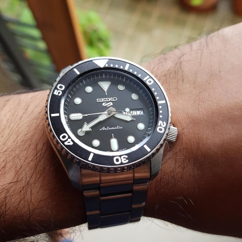 Seiko 5 Sports Automatic Day Date Black Dial Silver Steel Strap Watch for Men - SRPD55K1 wholesalehk.shop