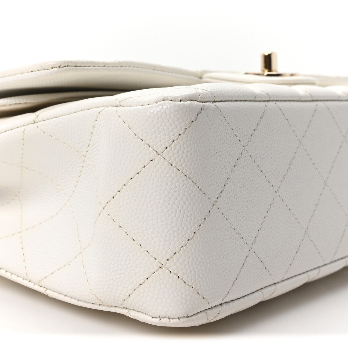 Caviar Quilted Medium Double Flap White wholesalehk.shop