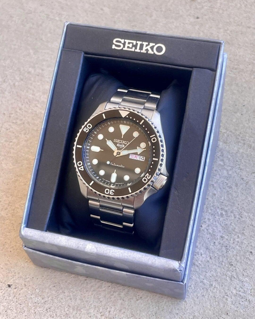 Seiko 5 Sports Automatic Day Date Black Dial Silver Steel Strap Watch for Men - SRPD55K1 wholesalehk.shop