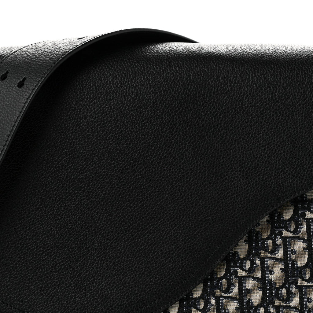 Grained Calfskin Oblique Large Saddle Messenger Black wholesalehk.shop